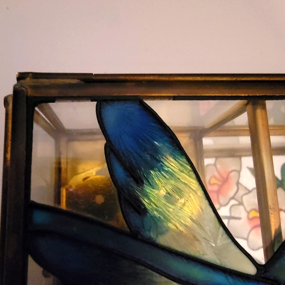 Vintage Stain Glass Inspired Hummingbird Glass Box That Plays My Favorite Things - Picture 7 of 8